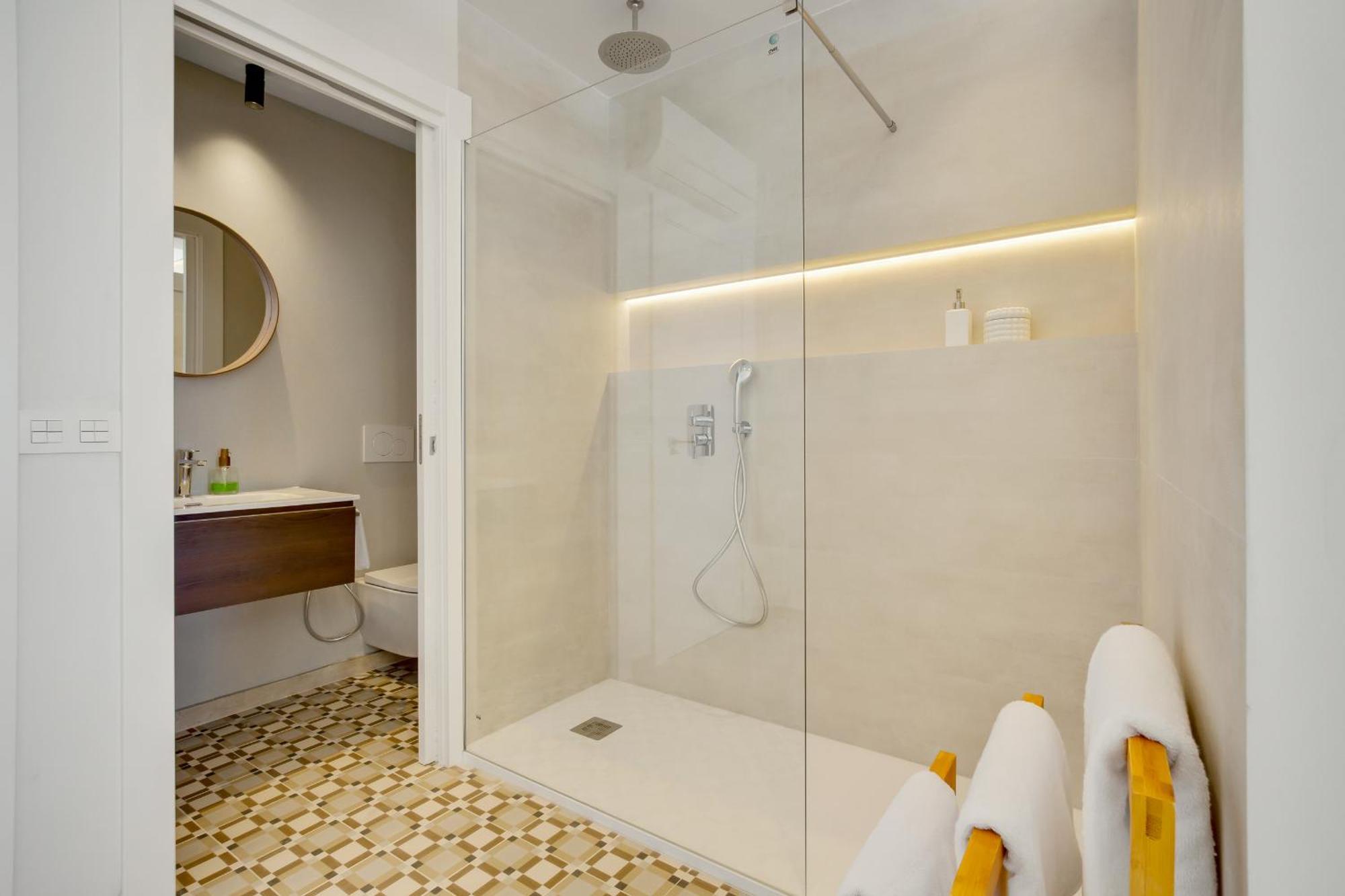 Santa Clara Modern & Exclusive Seafront Apartment Торемолинос Екстериор снимка