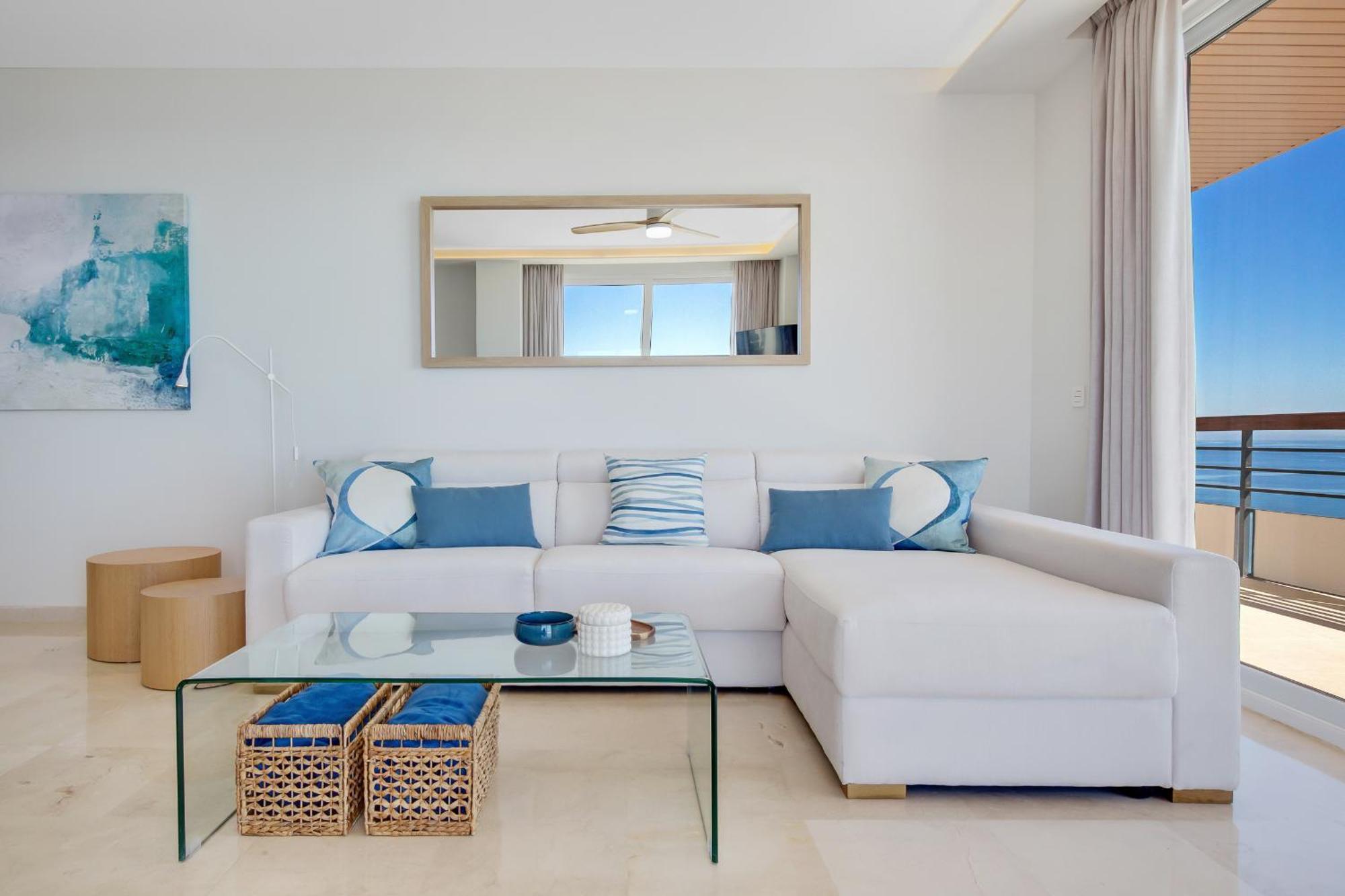 Santa Clara Modern & Exclusive Seafront Apartment Торемолинос Екстериор снимка