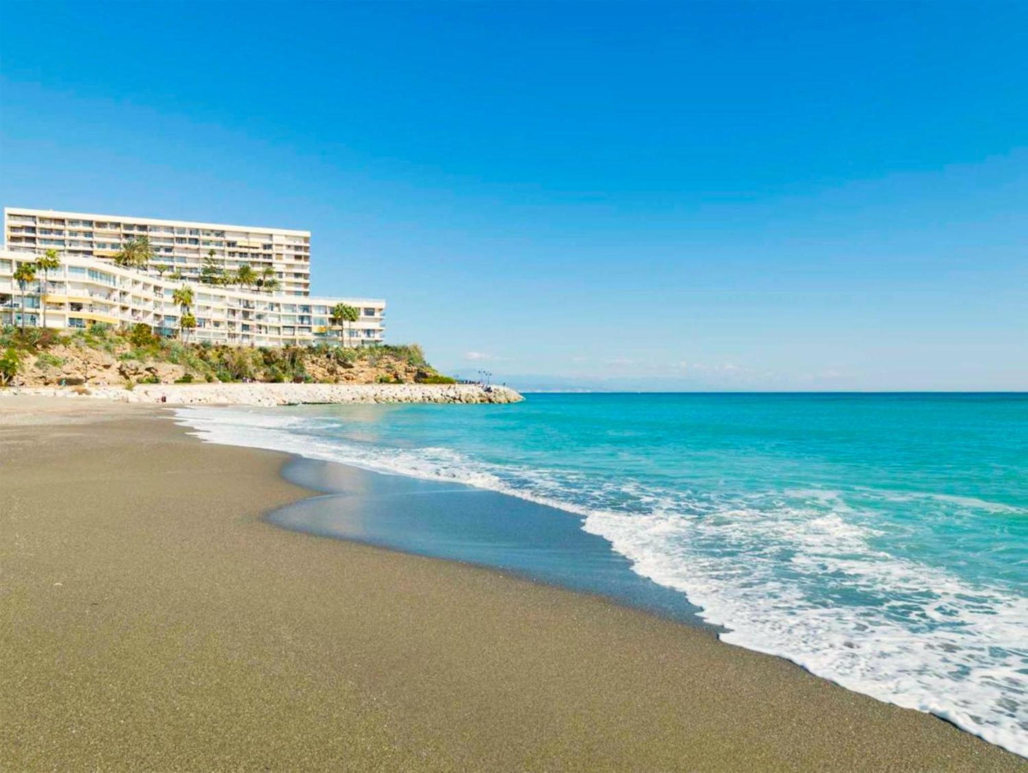 Santa Clara Modern & Exclusive Seafront Apartment Торемолинос Екстериор снимка