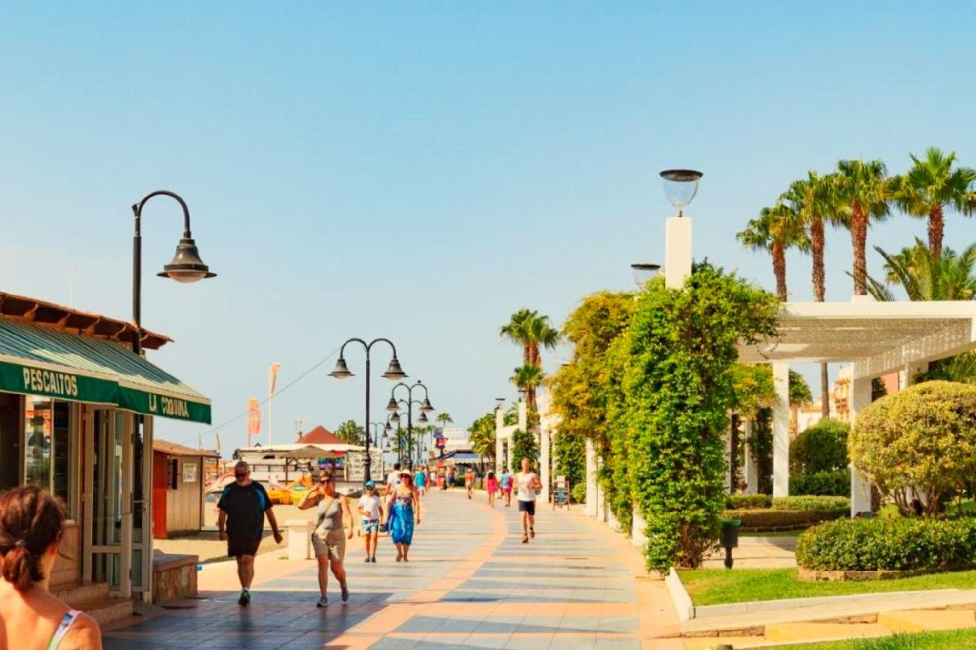 Santa Clara Modern & Exclusive Seafront Apartment Торемолинос Екстериор снимка