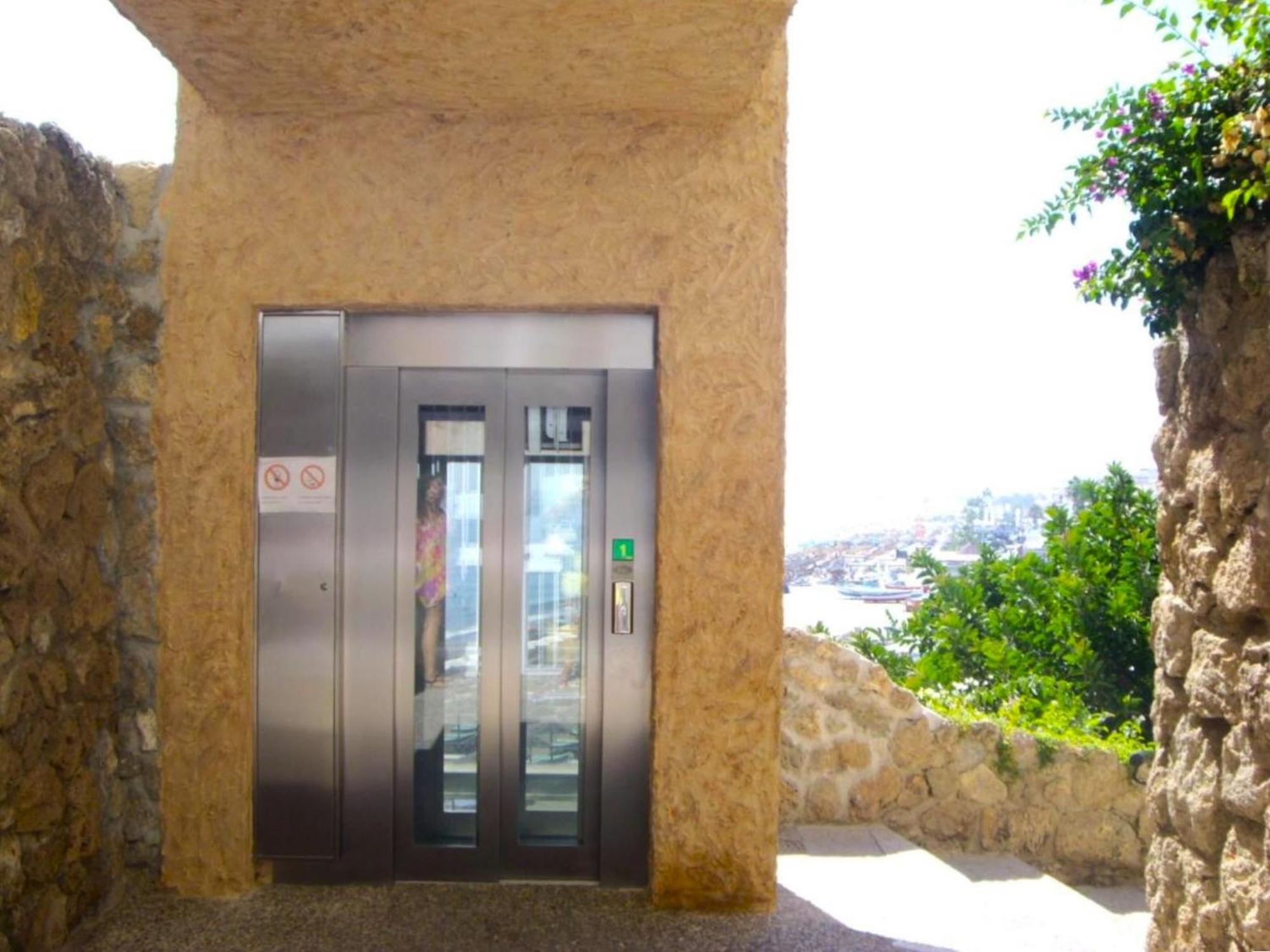Santa Clara Modern & Exclusive Seafront Apartment Торемолинос Екстериор снимка